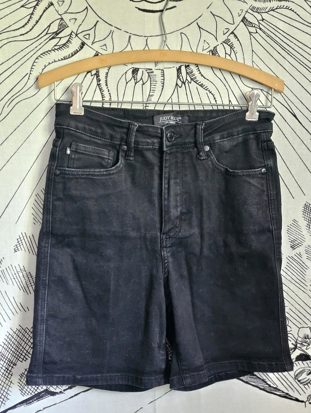 Judy Blue Sz Large Black Relaxed Denim Shorts